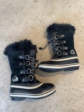 Sorel Kids Black Faux-Fur Waterproof Lace-Up Winter Boots